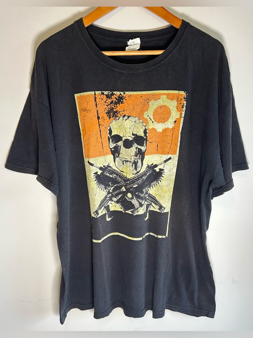 OG Slick Dissizit Gears Of War 3 Skull & Lancers Hot Topic Exclusive T-Shirt 2XL